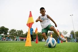 开拓者险胜火箭！湖人再败马刺，勇士胜